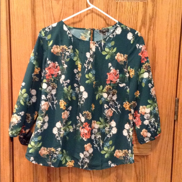 Talbots Tops - NWOT Talbots Green Floral Top